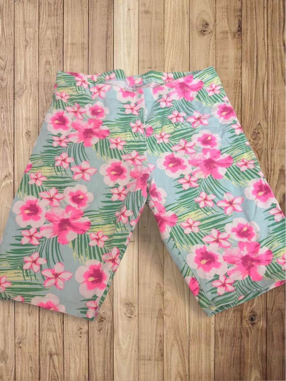 floral shorts